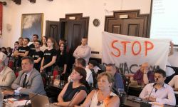 Gorąca środa w Ratuszu. Uchwała przeciwko LGBT odrzucona