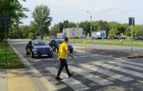 Uważaj! Piesi na wielopasmowych jezdniach