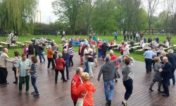 Wakacyjne potańcówki dla seniorów na Bulwarach [HARMONOGRAM]