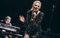 Halina Mlynkova zaśpiewa po korowodzie Polonusów w Rzeszowie