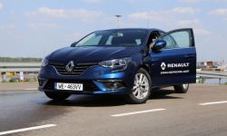 Za kierownicą w klapkach lub boso - to niebezpieczne!