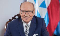 Prezydent Ferenc bez chęci do posłowania. Decyzja w piątek