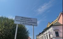 Tablice na Mickiewicza muszą zniknąć! Konserwator nakazuje, Ratusz protestuje...