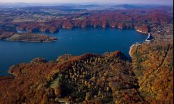 Umacniają brzegi Jeziora Solińskiego. Będą nowe trasy spacerowe 