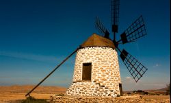 Z lotniska w Jasionce na Wyspy Kanaryjskie. Na wakacjach będą nowe rejsy