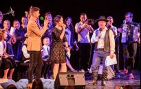 Dziennikarze, aktorzy i The Freeborn Brothers wyśpiewali ponad 12 tys. zł