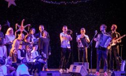 Dziennikarze, aktorzy i The Freeborn Brothers wyśpiewali ponad 12 tys. zł