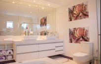 Oświetlenie w łazience - czym kierować się przy wyborze