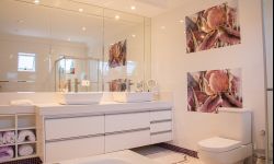 Oświetlenie w łazience - czym kierować się przy wyborze