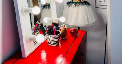 Toaletka kosmetyczna - mały mebel, duży efekt