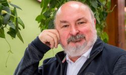 Włączmy długie światła. Felieton Krzysztofa Martensa