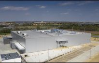 Produkcja stali a hale stalowe - wpływ na polską gospodarkę