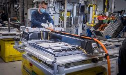 Volvo Cars trzykrotnie zwiększy moc produkcyjną aut elektrycznych zakładu w Gandawie. Powód Popyt na te auta