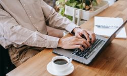 Coraz więcej branż zaczyna przenosić swoje usługi do świata online