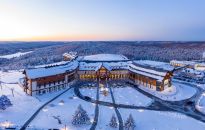 Od połowy lutego otwarte hotele, kina i teatry