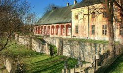 Zespół pałacowo-parkowy - perełka Boguchwały