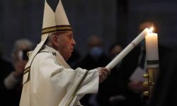 Papież: w mrocznych miesiącach pandemii Jezus zachęca, by nie tracić nadziei