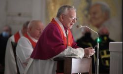 Abp Jędraszewski: chrześcijanie wiedzą, że ich życie nie kończy się pustką