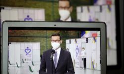 Morawiecki: odmrażanie gospodarki możliwe na przełomie maja i czerwca