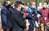 Ograniczone dostawy szczepionek, ale rejestracja bez zmian. Od poniedziałku po dwa roczniki