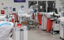 8895 nowych zakażeń, 636 chorych zmarło