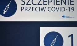 Osoby w wieku 36 i 37 lat mogą od soboty zapisywać się na szczepienie przeciw COVID-19