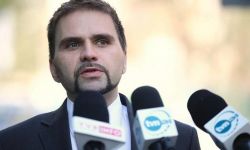 Prof. Pyrć: u polskiego dyplomaty potwierdzono indyjski wariant koronawirusa