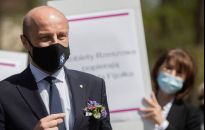 Konrad Fijołek wśród kobiet o rzeszowskich kobietach