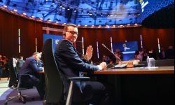 Morawiecki w Porto za uwspólnotowieniem patentów na szczepionki