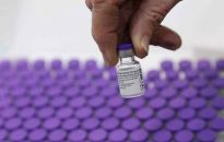 FDA zatwierdziła szczepionkę Pfizera dla osób od 12. roku życia