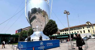 Piłkarska LM - UEFA: finał przeniesiony ze Stambułu do Porto