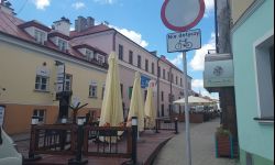 Rzeszów powiększa strefę dla pieszych i rowerów na ul. Mickiewicza