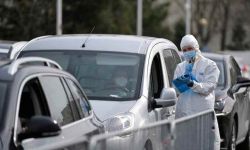 1230 nowych zakażeń koronawirusem, 135 osób z COVID-19 zmarło