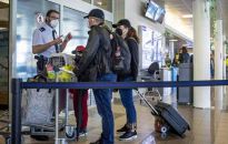 KE rekomenduje stopniowe łagodzenie restrykcji dotyczących podróżowania