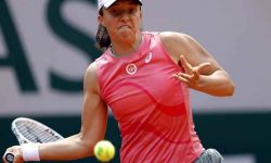 French Open - broniąca tytułu Świątek odpadła w ćwierćfinale