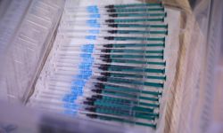 Wykonano 26,4 mln szczepień przeciw COVID-19, w pełni zaszczepionych ponad 11 mln osób