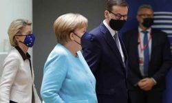 Na szczycie UE przywódcy przyjęli konkluzje potępiające cyberataki