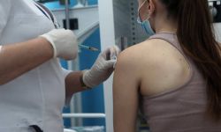 W Polsce ponad 12 mln osób w pełni zaszczepionych przeciwko COVID-19 