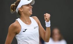Wimbledon: Magda Linette wyeliminowała Jelinę Switolinę w drugiej rundzie