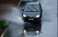 IMGW ostrzega przed silnym deszczem i burzami