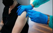 W Polsce w pełni zaszczepionych jest ponad 13,5 mln osób