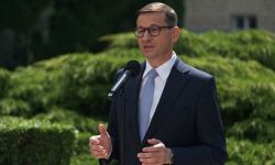 Morawiecki: zakończyłem proces przyznawania rent specjalnych dla dzieci osieroconych w wypadku k. Stalowej Woli