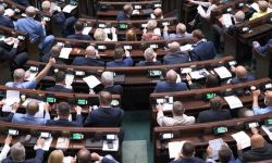 Sondaż dla "WP": PiS - 35,2; proc., KO - 21,3 proc., Polska 2050 - 16,5 proc.