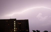 Gwałtowne burze, na wschodzie możliwe trąby powietrzne