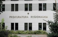 Jakub B., Agnieszka B. oraz Tadeusz G. z zarzutami; zastosowano poręczenie majątkowe	