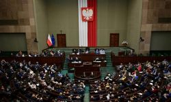 PiS: 33,6 proc.; KO - 26,2; Polska 2050 - 10,9 proc.