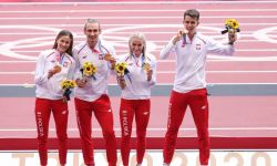Tokio/lekkoatletyka - polska sztafeta mieszana odebrała złote medale