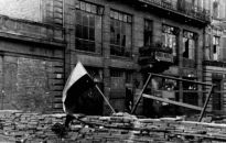 77 lat temu w Warszawie wybuchło powstanie - największa akcja zbrojna podziemia w okupowanej przez Niemców Europie