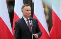 PiS złożyło w Sejmie projekt nowelizacji ustawy o wynagrodzeniach osób zajmujących kierownicze stanowiska państwowe