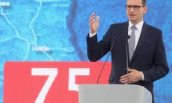 Morawiecki: każdy kilometr drogi to dodatkowe możliwości dla regionu